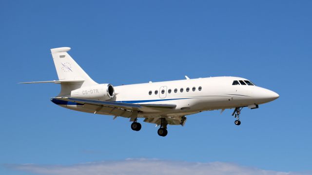 Dassault Falcon 2000 (CS-DTR)