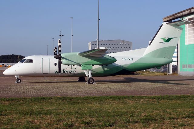 de Havilland Dash 8-100 (LN-WIE)