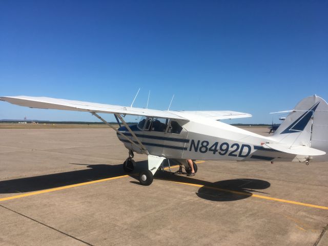 Piper PA-22 Tri-Pacer (N8492D)