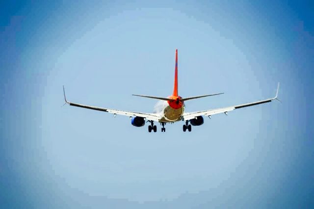 Boeing 737-800 (C-GNCH) - THIS B738 IS A APP AT MDPC AIRPORT!