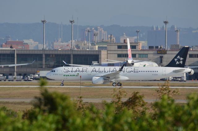 Airbus A321 (B-16206)