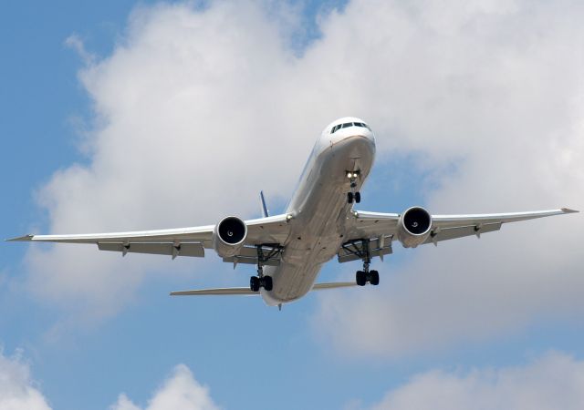 BOEING 767-400 —