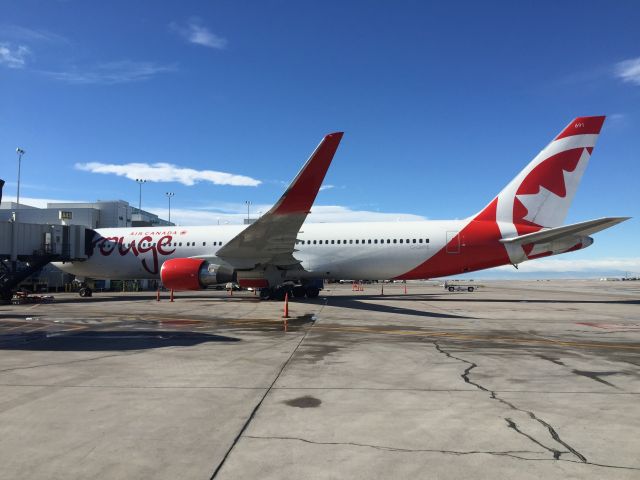 BOEING 767-300 (C-GHPE) - Medical divert into DIA on 2-2-15