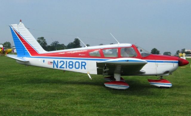 Piper Cherokee (N2180R) - 1969 Piper Cherokee