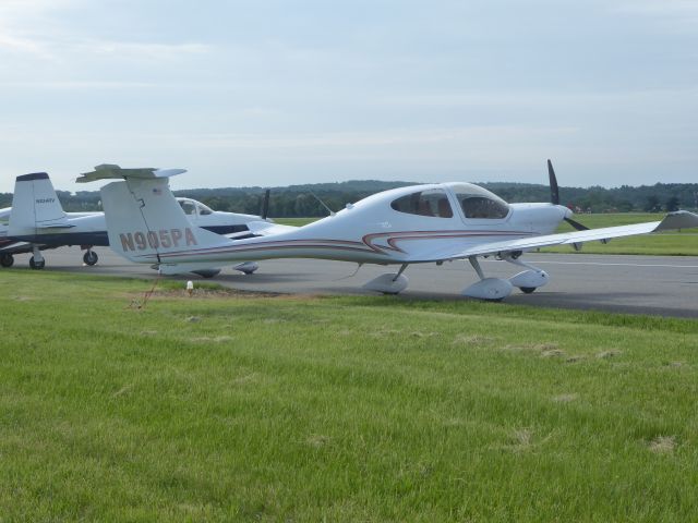Diamond Star (N905PA)