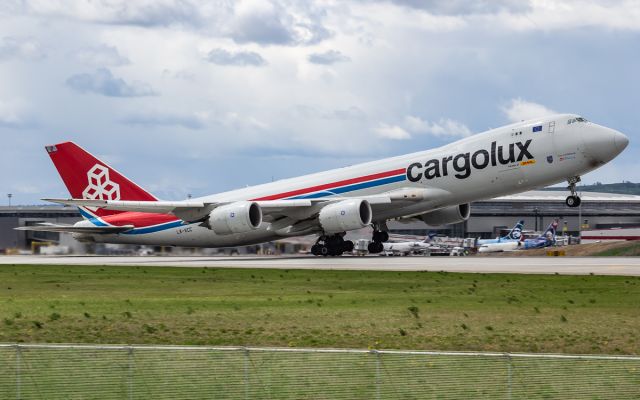 BOEING 747-8 (LX-VCC)