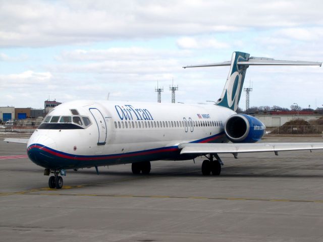 Boeing 717-200 (N992AT)
