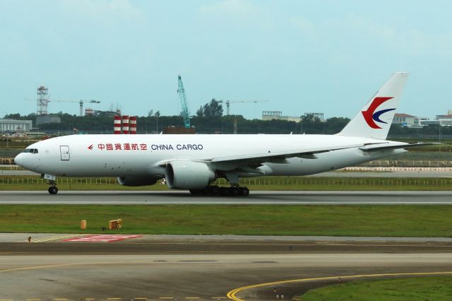 Boeing 777-200 (B-222V)