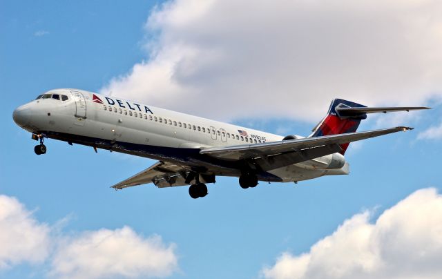 Boeing 717-200 (N982AT)