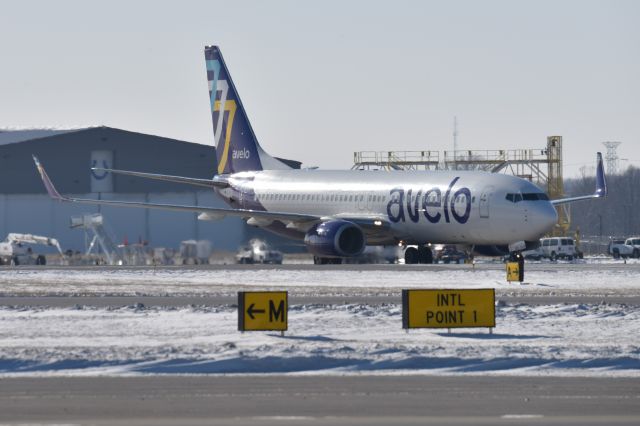 Boeing 737-800 (N803XT) - 01-20-24