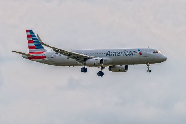 Airbus A321 (N139AN)