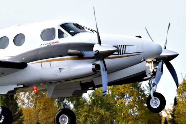 Beechcraft King Air 90 (N524CV)