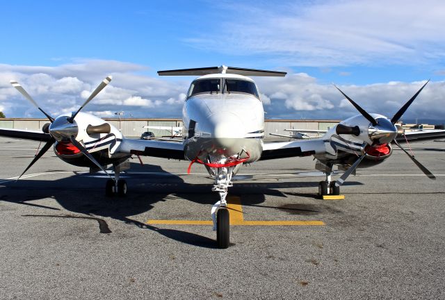 Beechcraft Super King Air 200 (N622KM)