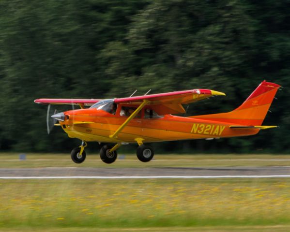 Cessna Skylane (N321AY) - East side of runway 16