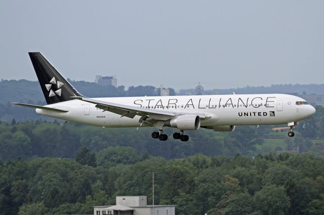 BOEING 767-300 (N653UA) - "Star Alliance" livery