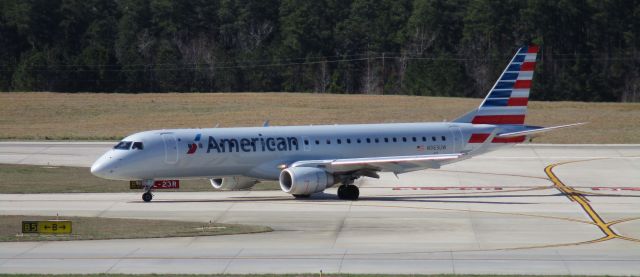 Embraer ERJ-190 (N963UW) - Beautiful day at RDU to see this E190 from Philly.