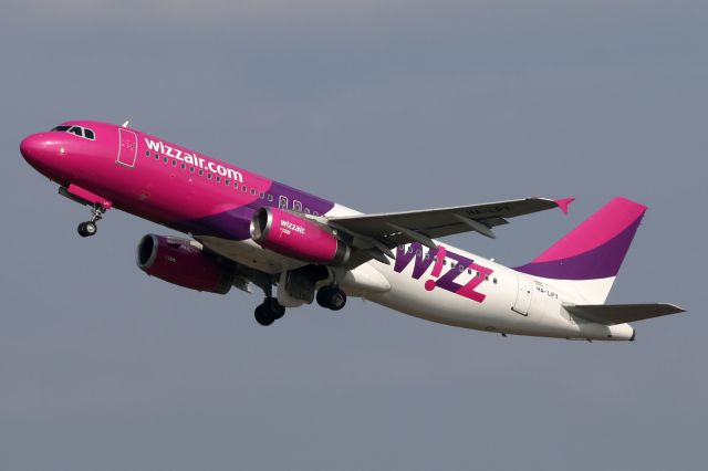 Airbus A320 (HA-LPY)