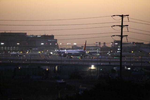 BOEING 777-300ER (RP-C7778)