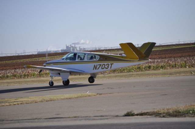 Beechcraft 35 Bonanza (N703T)