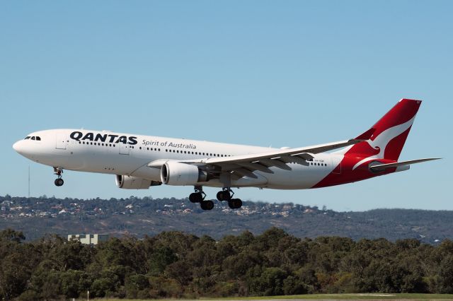 Airbus A330-300 (VH-EBF) - Airbus A330-203 sn 976.Qantas VH-EBF rwy03 02 July 2022 YPPH