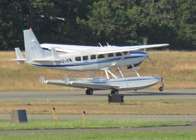 Cessna Caravan (N801VW) - Take off RW28.