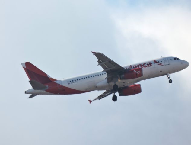 Airbus A320 (N493TA) - Minutes before landing, Feb. 2018.