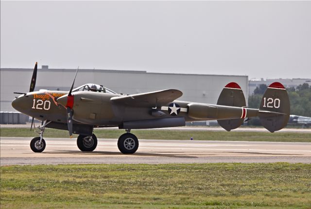 Lockheed P-38 Lightning (NL38TF)