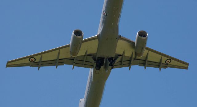 Boeing 757-200 (ANZ7572) - Boeing 757-200 leaves Invercargill New Zealand