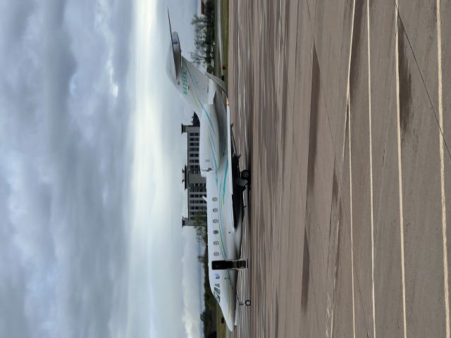 N425KN — - Stand outside the FBO