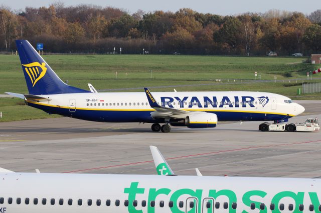 Boeing 737-800 (SP-RSP)