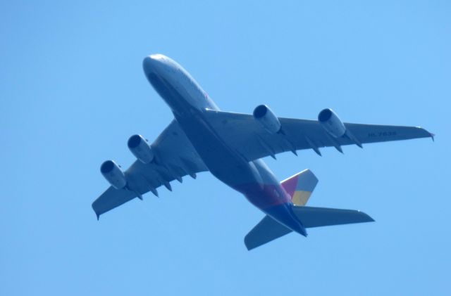 Airbus A380-800 (HL7635) - Shown here is an Asiana Airlines Airbus A380-800 a few minutes until landing in the Summer of 2018.