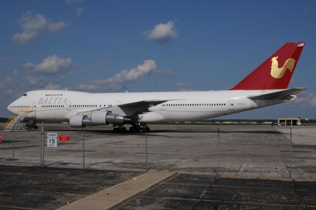 Boeing 747-200 (N706BL)