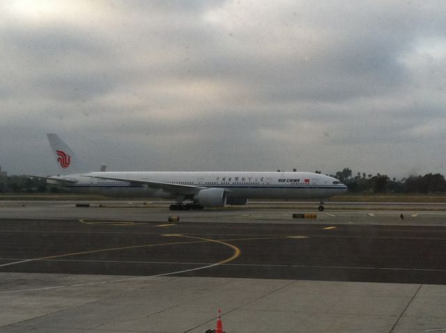 Boeing 777-200 (UNKNOWN) - Air China Boeing 777-300ER Taxiing at KLAX in Late-April 2012