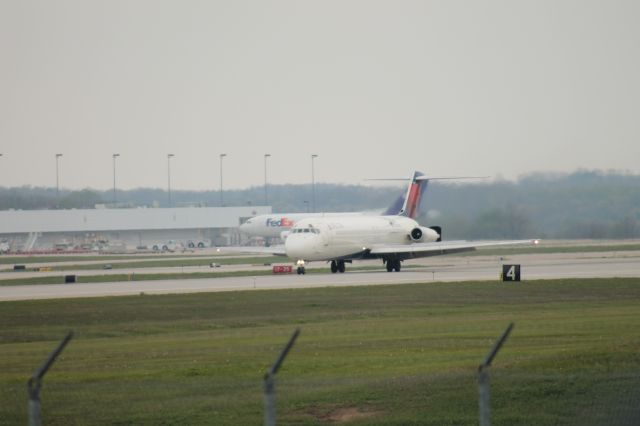 McDonnell Douglas DC-9-50 — - DAL867, KDTW to KGRR, 4/19/12, Arriving r/w 26L