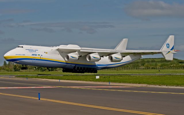 Antonov An-225 Mriya (UR-82060) - adb-2918 an-225 mriya ur-82060 about to touchdown at shannon from bangor.21/5/13.
