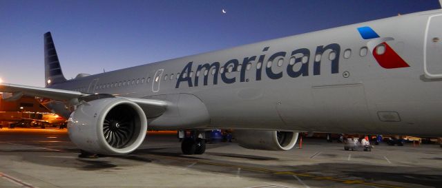 Airbus A321 (N401AN) - phoenix sky harbor international airport 10JAN21