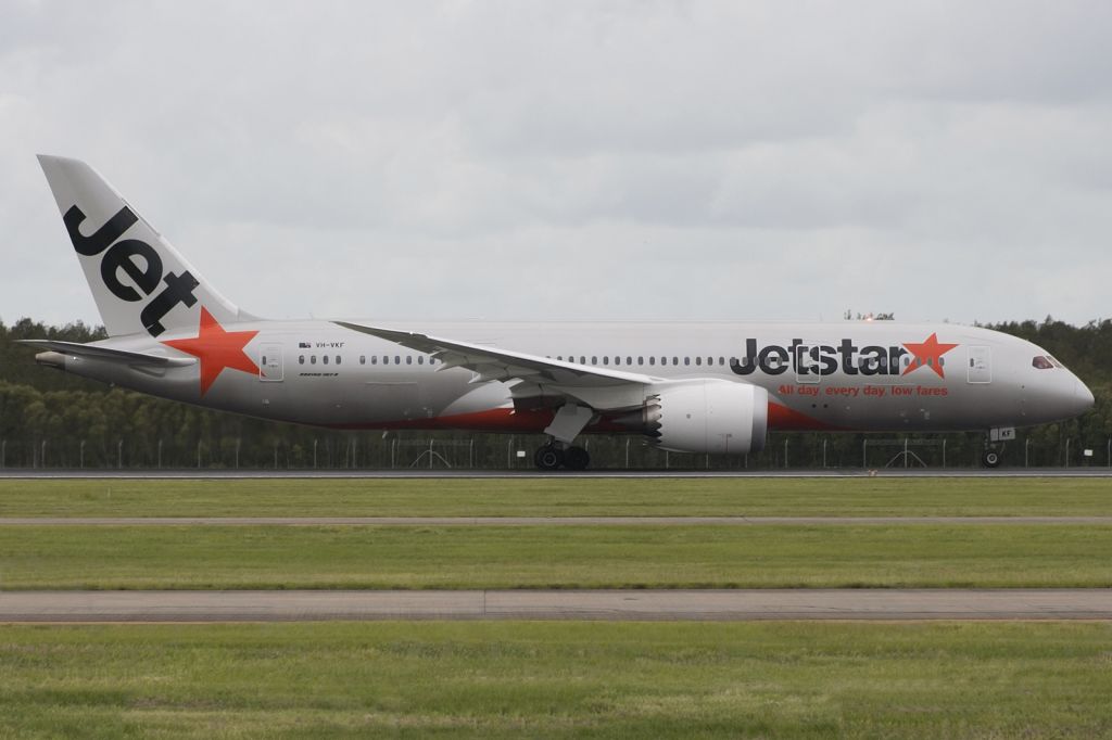 Boeing 787-8 (VH-VFK) - Jetstars 787-800 heading to Bali from Brisbane