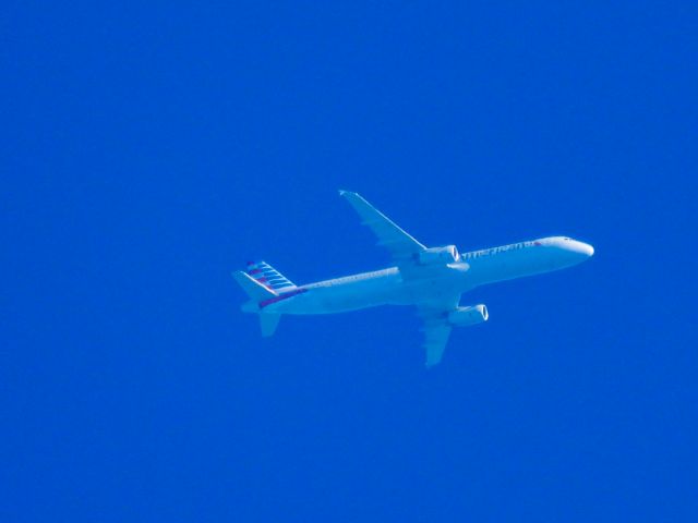 Airbus A321 (N924US) - AAL2777