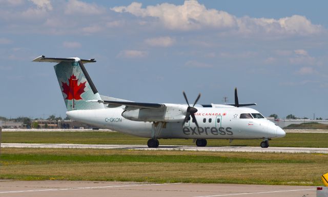 de Havilland Dash 8-100 (C-GKON) - Air Canada Express De Havilland Canada DHC-8-102 Dash 8 C-GKON in Windsor 