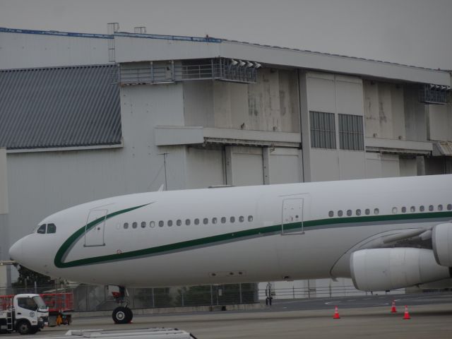 Airbus A340-300 (9H-BIG)