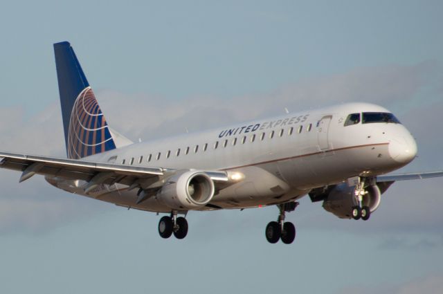 Embraer 170/175 (N88327) - United Express 6257 is on short final for Runway 23 at DSM after a 2 hour flight from Huston IAH. Photo taken March 4, 2020 at 4:51 PM with Nikon D3200 at 400mm.