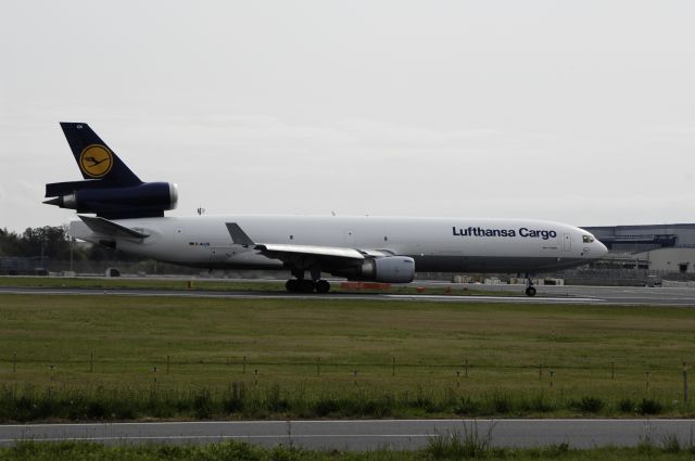 Boeing MD-11 (D-ALCK) - Departure at NRT Airport R/W16R on 2012/04/30