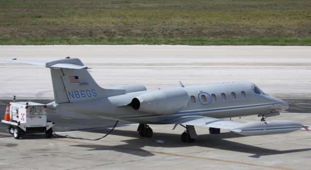 Learjet 35 (N860S)