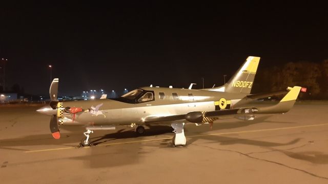 Socata TBM-700 (N900FZ)