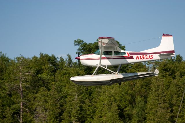 Cessna Skywagon 180 (N180JS) - Stave Island