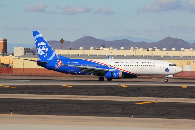 Boeing 737-800 (N570AS)