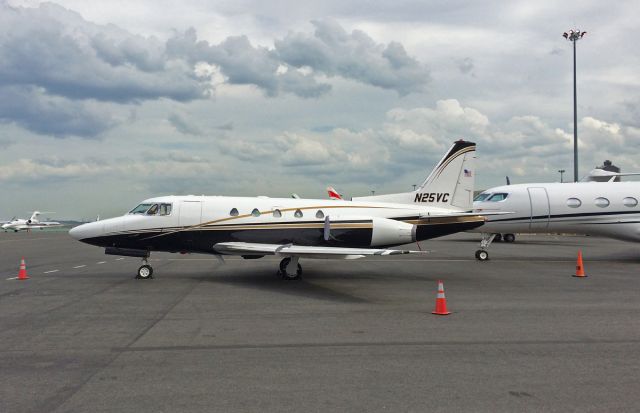 North American Sabreliner (N25VC) - Built in 1980 - 35 Years old !!! 07/21/2015