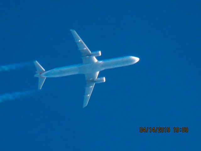 Airbus A321 (N580UW)