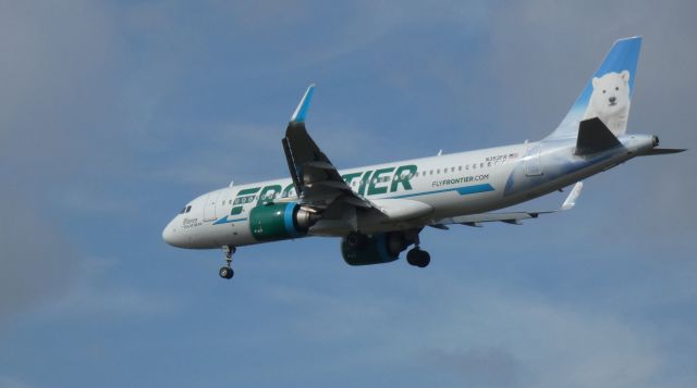 Airbus A320neo (N353FR) - On final is this 2019 Frontier Airlines Airbus A320-251N with "Blanco" the Polar Bear riding the tail in the Autumn of 2020.