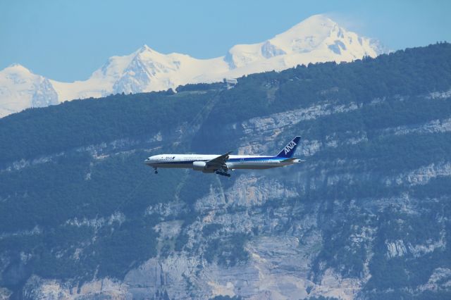 BOEING 777-300ER (JA778A)